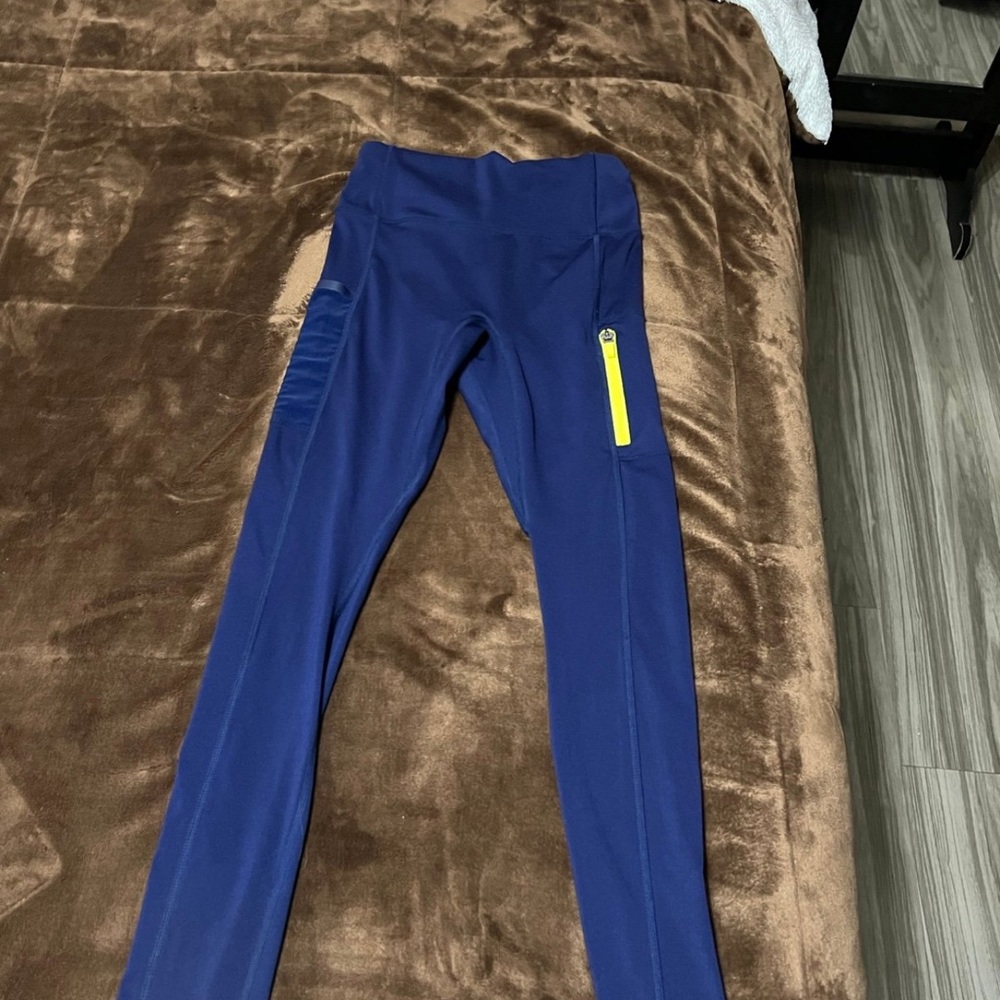 Bundle Of 5 Woman’s Size Small Fabletics. Last It… - image 5